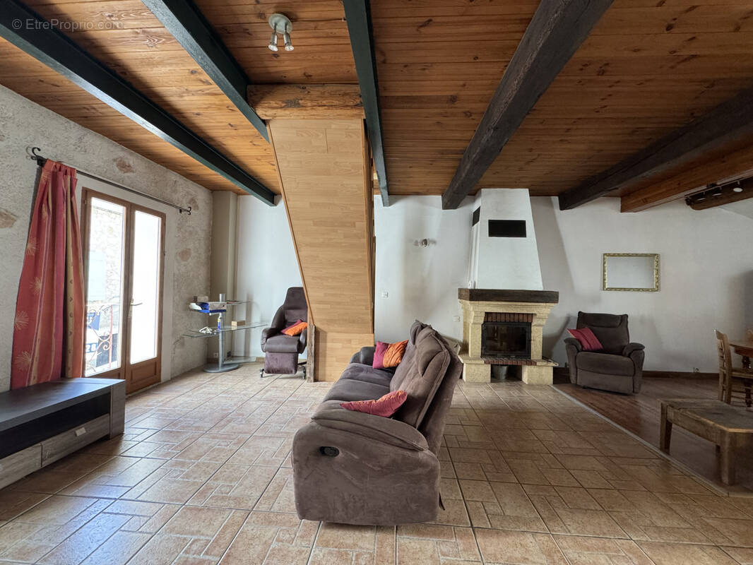 Maison à FLEURY