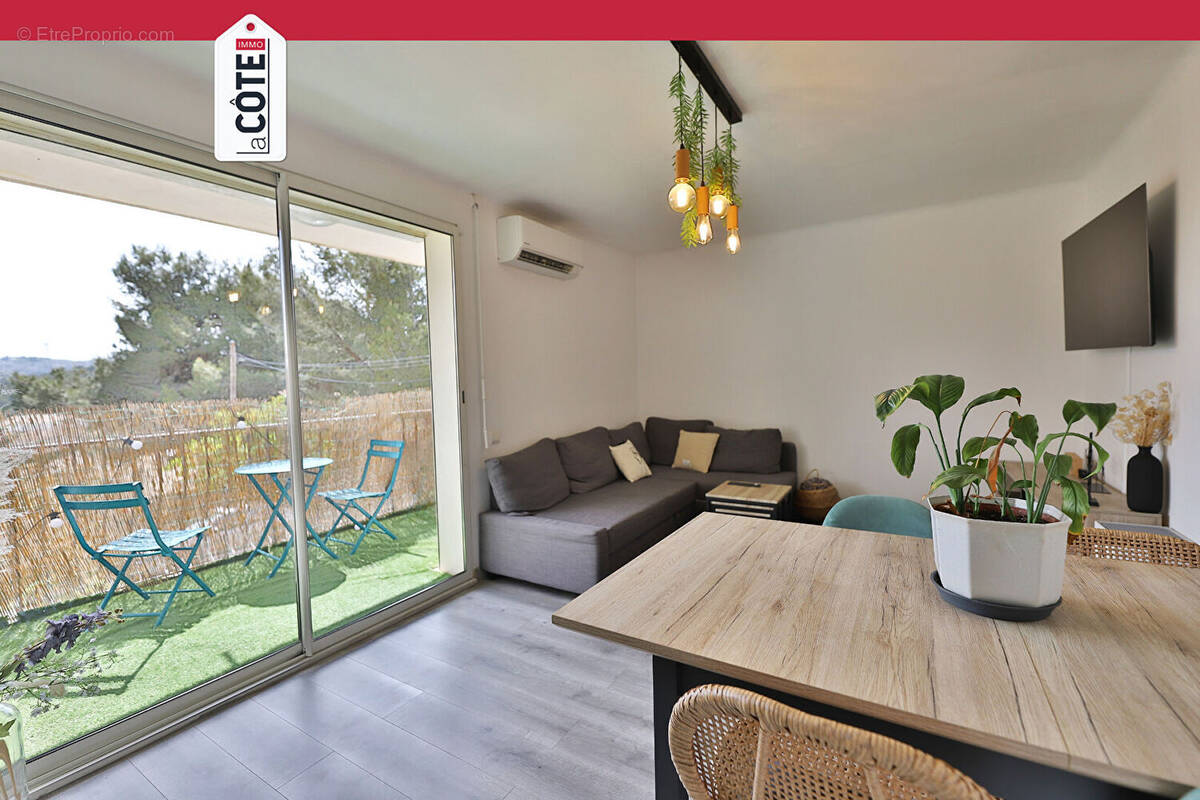 Appartement à LE ROVE