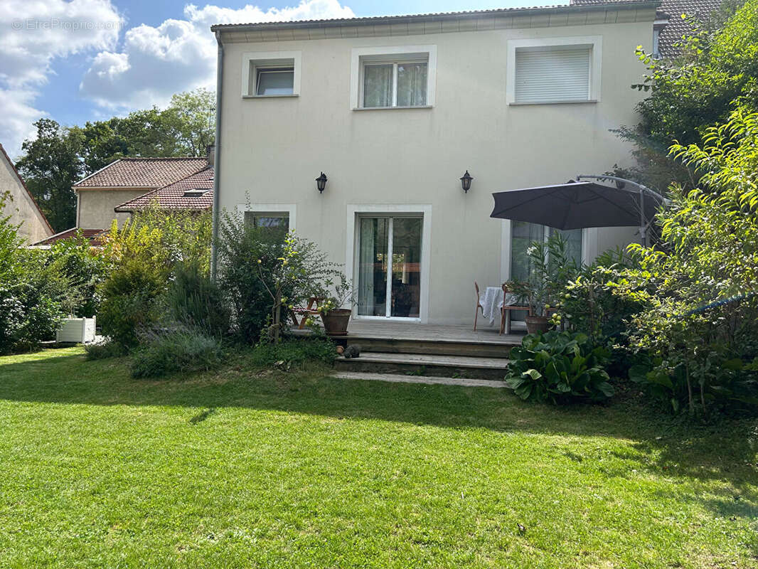 Maison à LE PLESSIS-TREVISE