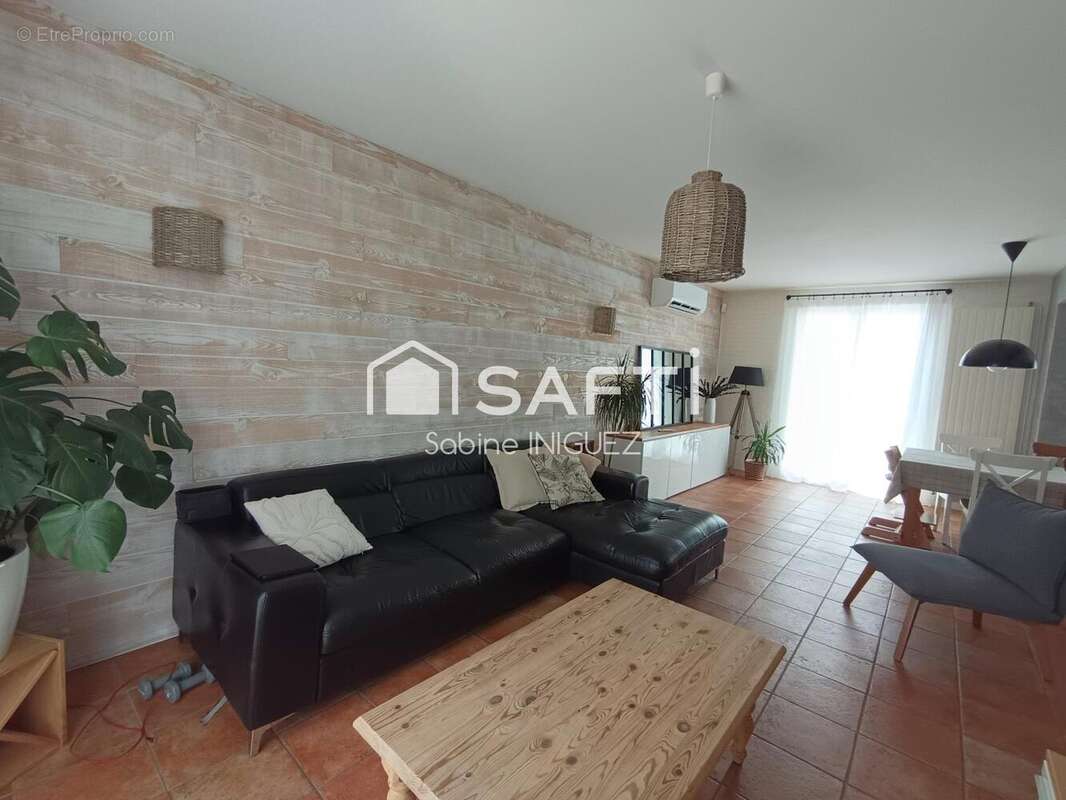 Maison 137 m² à Castres  - photo 6