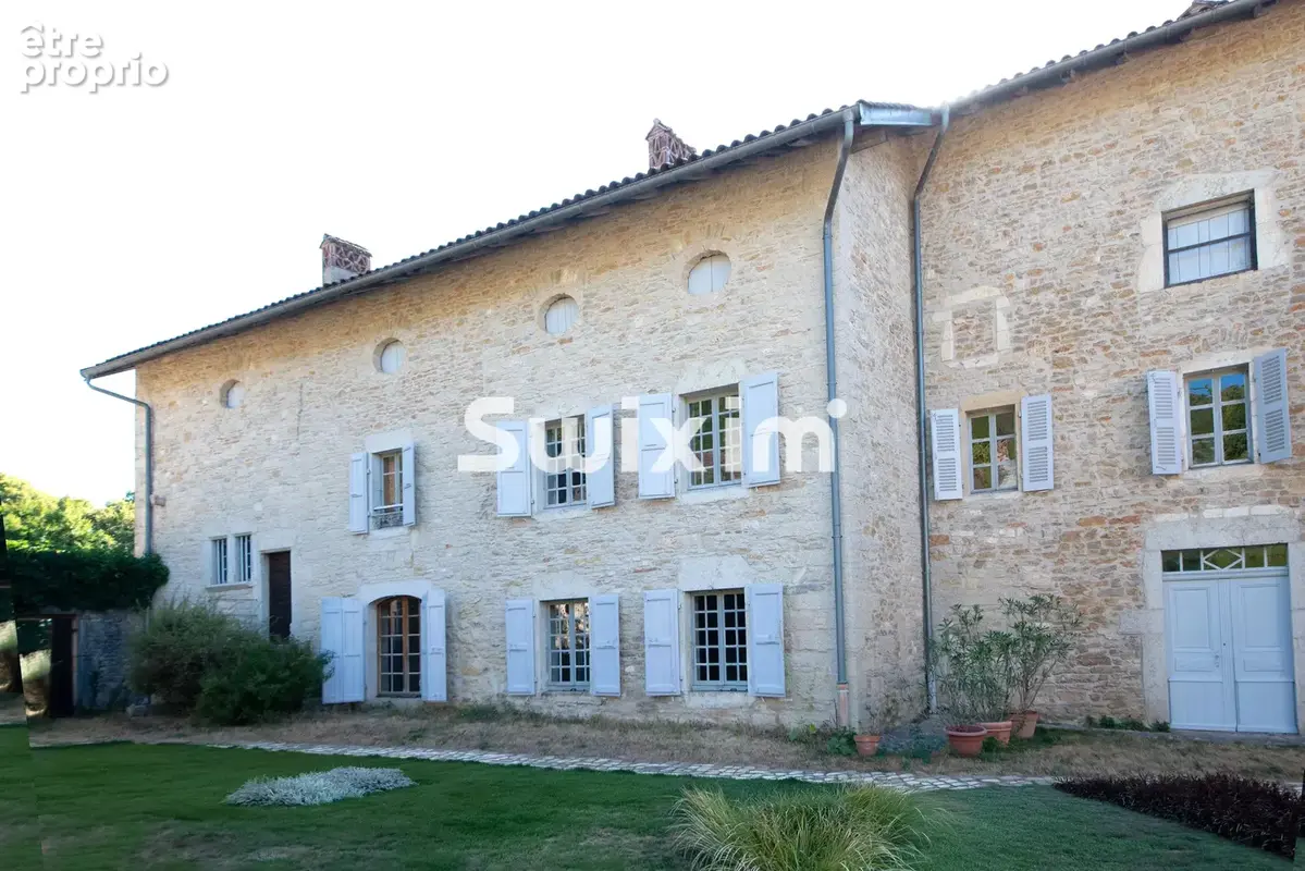 Maison à CORNOD