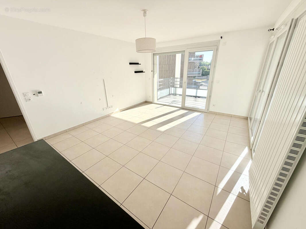EXCLUSIVITE St Julien-en-Genevois Appartement T3 en étage dans résidence de 2016... - photo 4