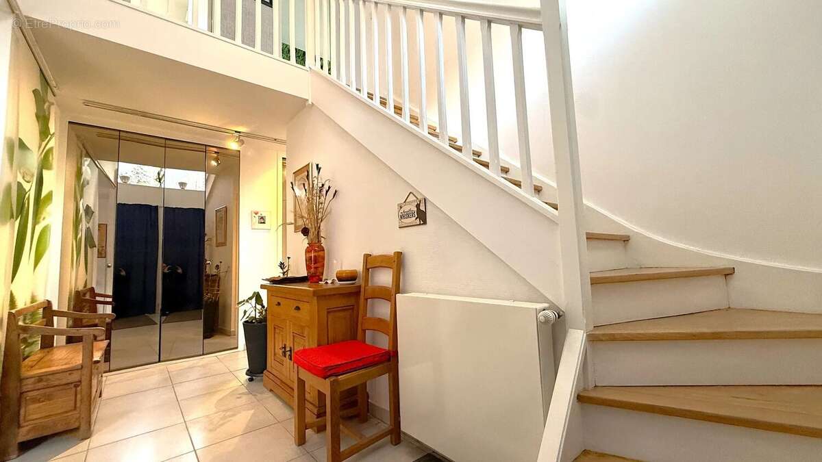 Maison à MONTIGNY-LE-BRETONNEUX