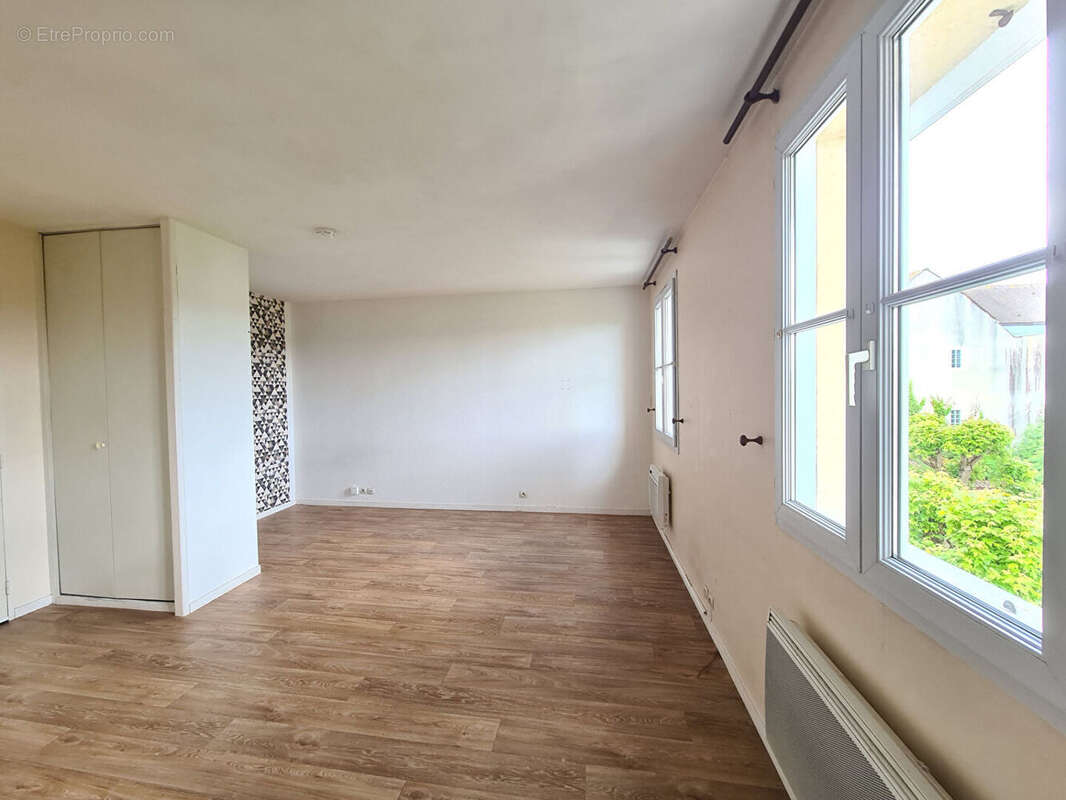 Appartement à LE PERRAY-EN-YVELINES