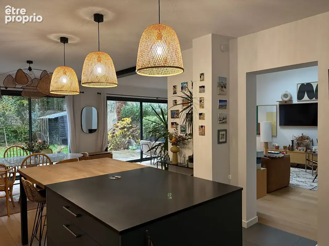 Maison contemporaine de 165 m² avec jardin, terrasse et stationnement sécurisé - photo 5