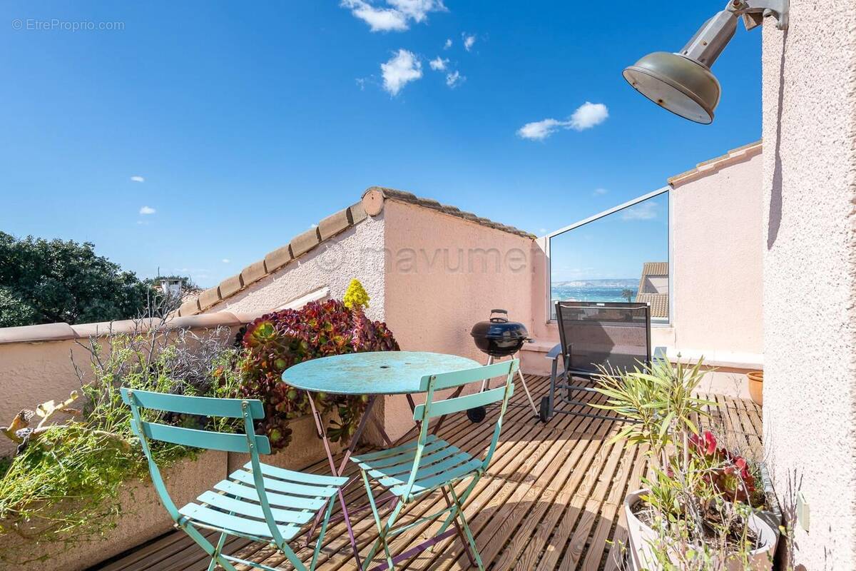 Duplex en dernier étage avec terrasse vue mer et parking Pointe Rouge 13008 Marseille n°10 - Appartement à MARSEILLE-8E