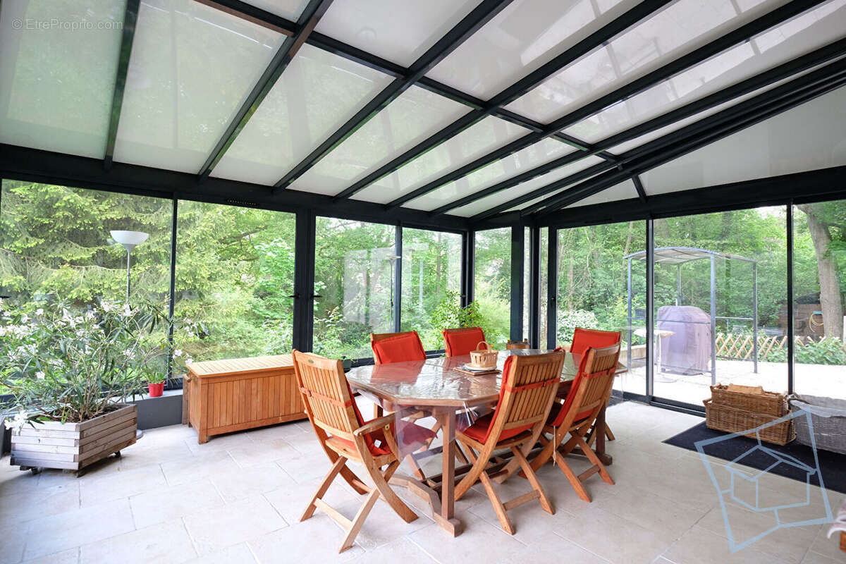 Maison à DAMPIERRE-EN-YVELINES