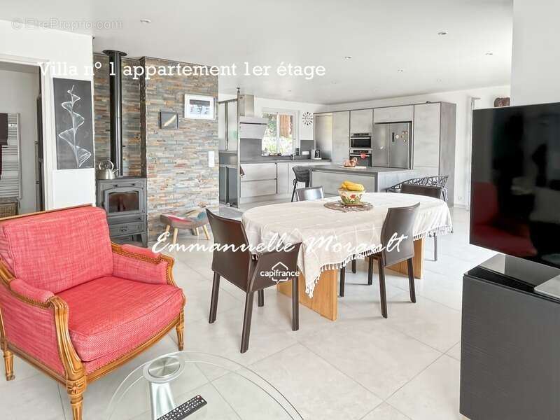 Maison à BAGNOLS-EN-FORET