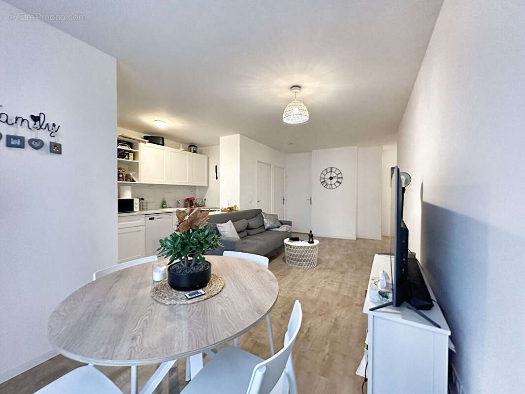 Appartement Corbeil Essonnes 3 pièce(s) 61.74 m2 - photo 3