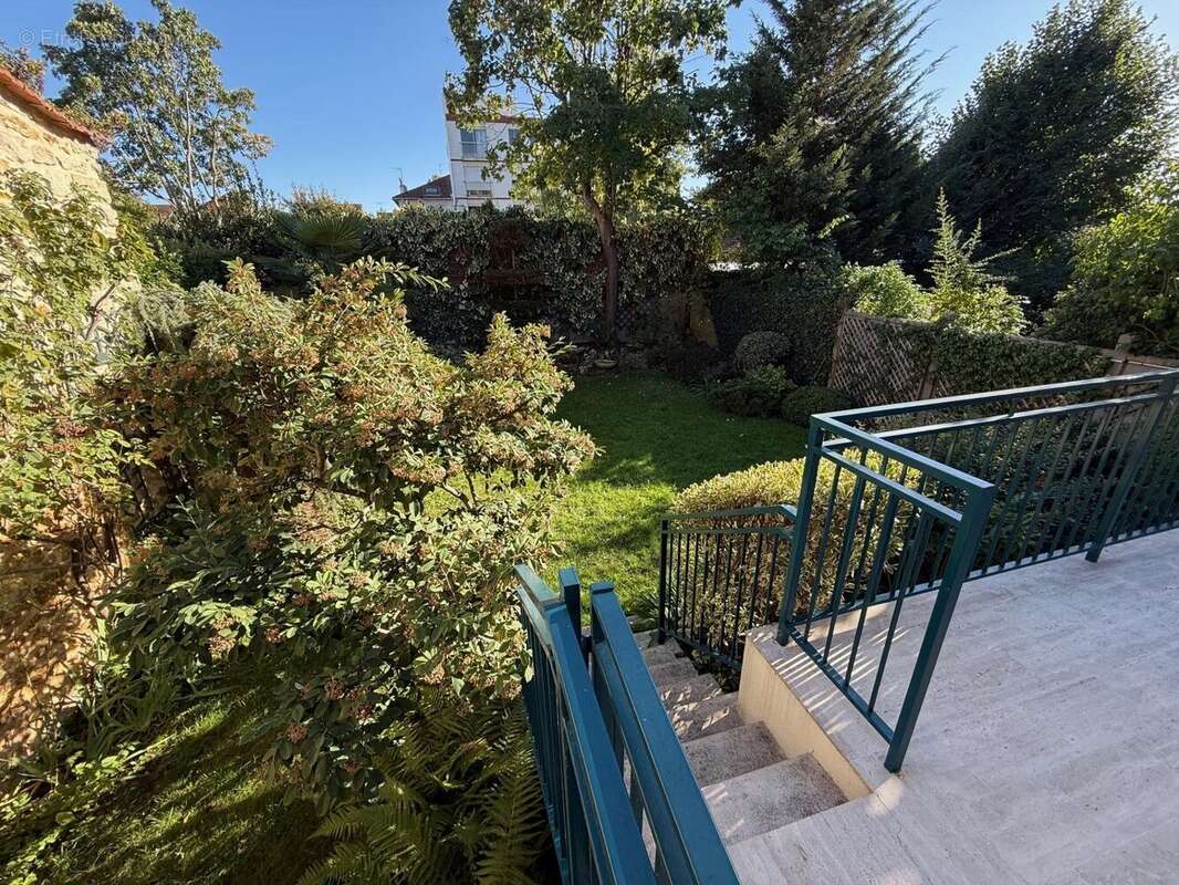 Maison à SAINT-MAUR-DES-FOSSES