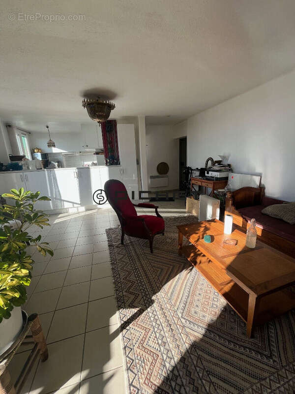 Appartement à MARSEILLE-12E