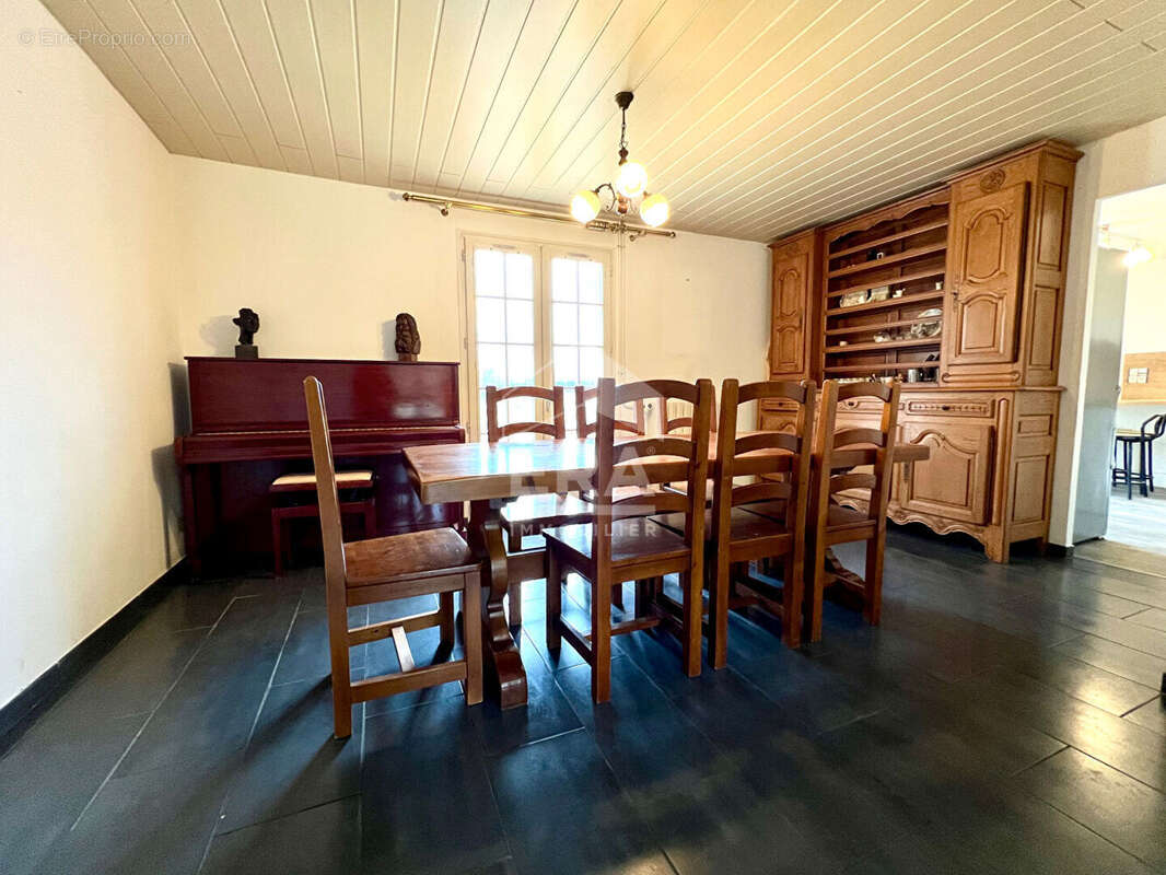 Maison à SAINT-FARGEAU-PONTHIERRY