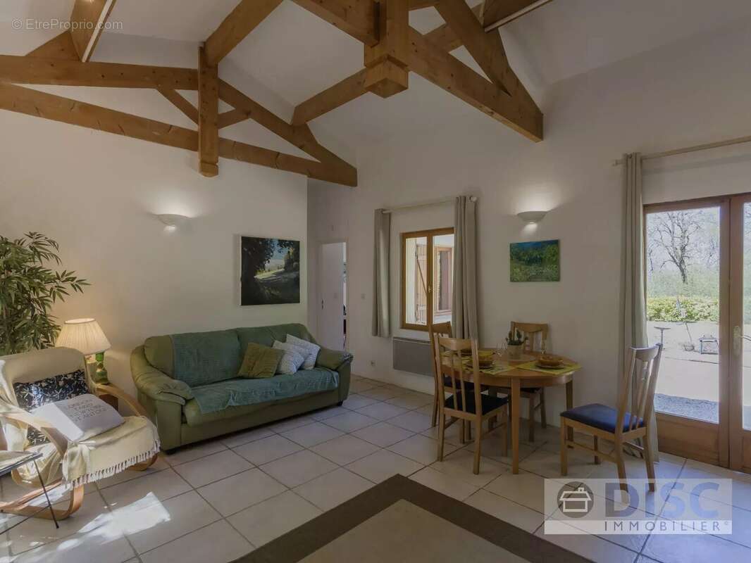 Maison à ROUSSAYROLLES