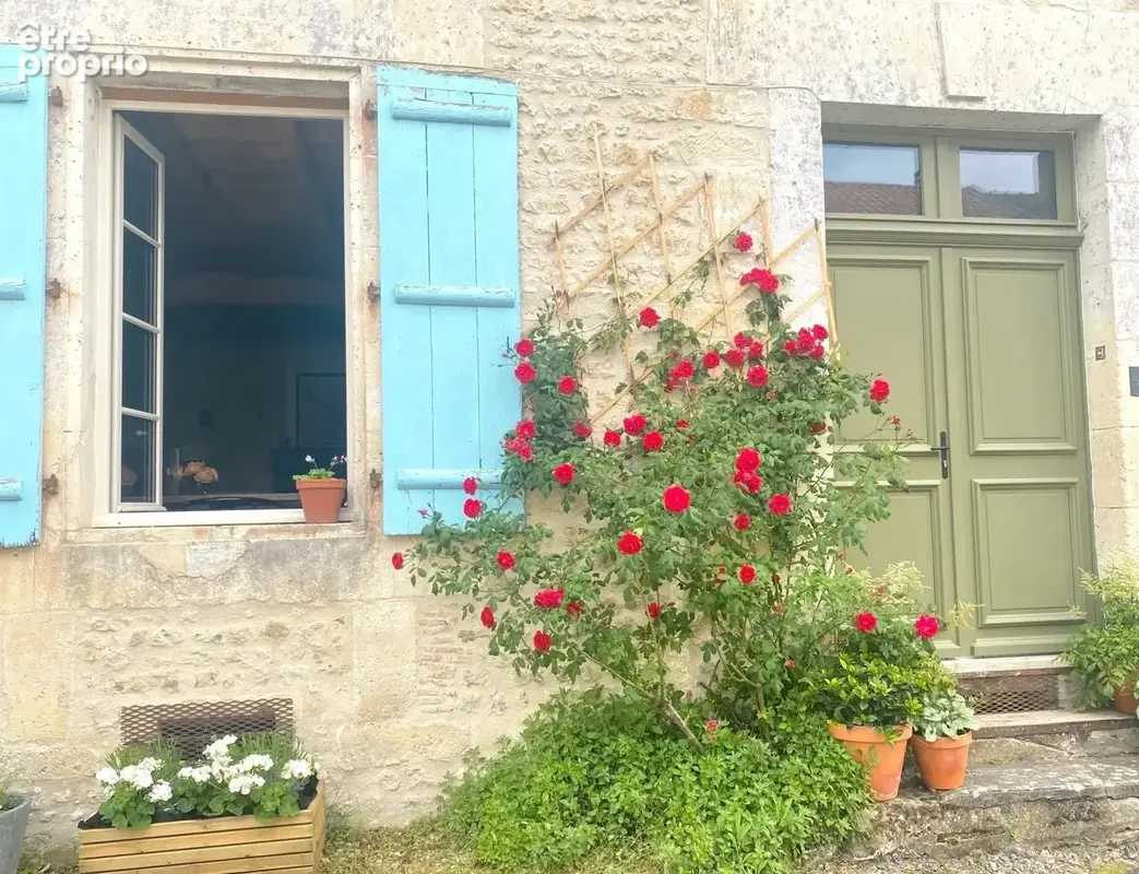 Maison de village élégante et spacieuse avec extérieur nécessitant peu d'entretien - photo 8