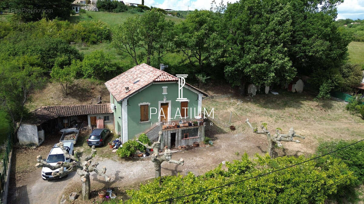 Maison à SAINT-MAIME