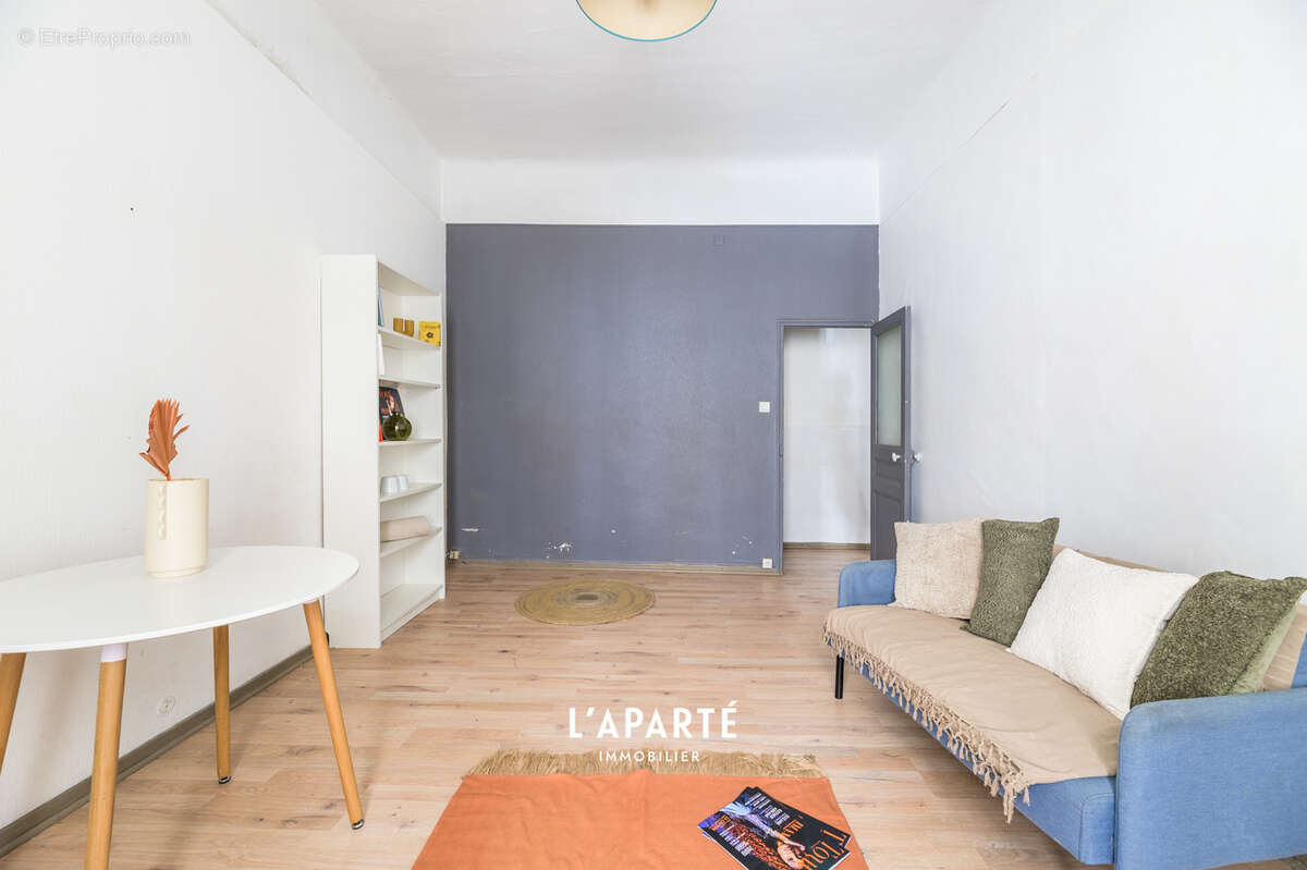 Appartement à MARSEILLE-4E