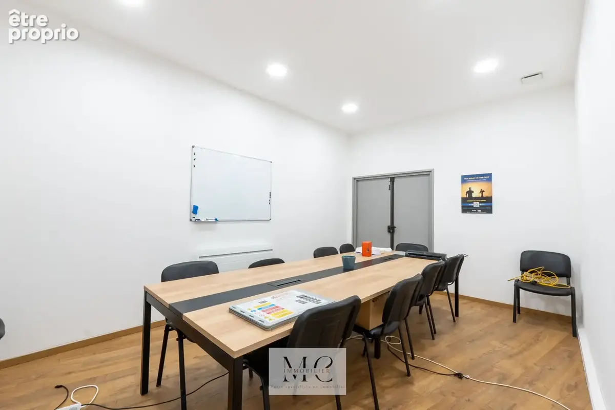 Local commercial avec hangar de 120 m2   Centre de Barlin - photo 7