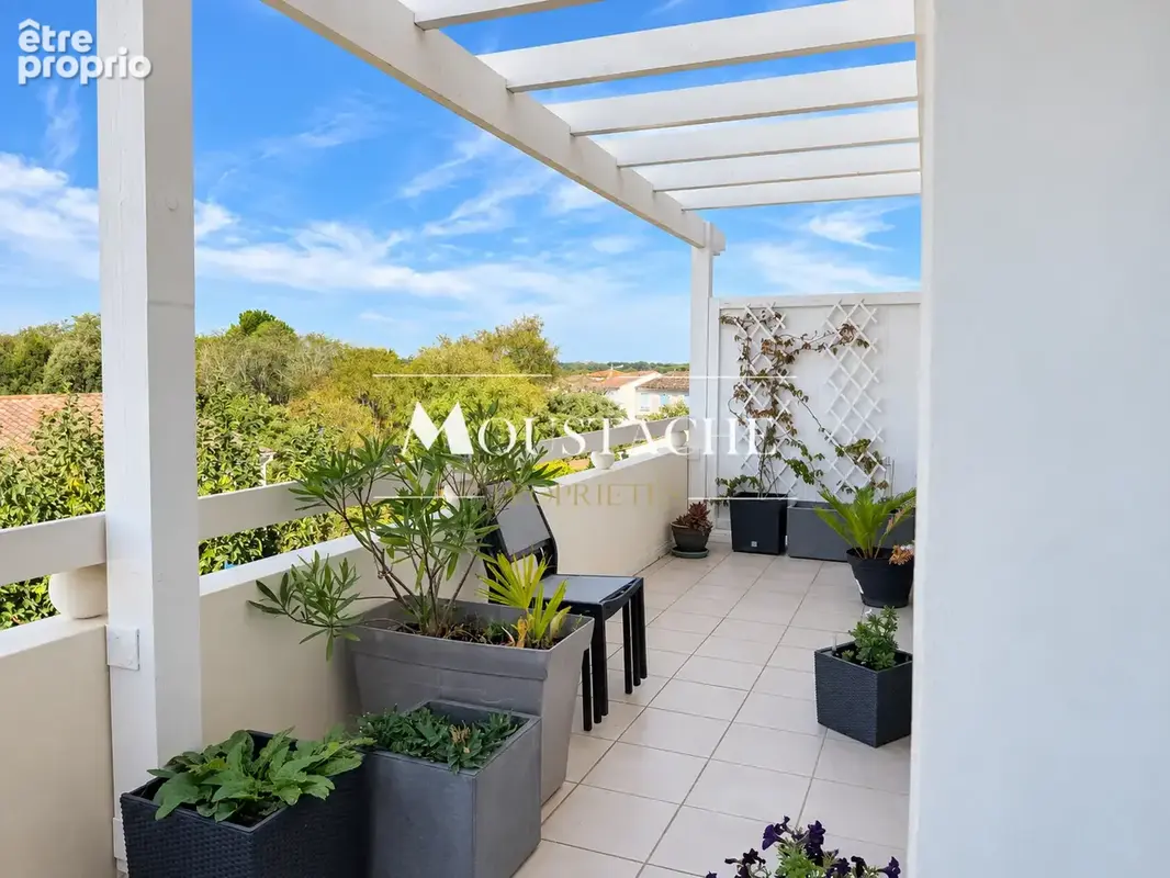Bel appartement dans résidence de standing - piscine & aperçu mer - - photo 2