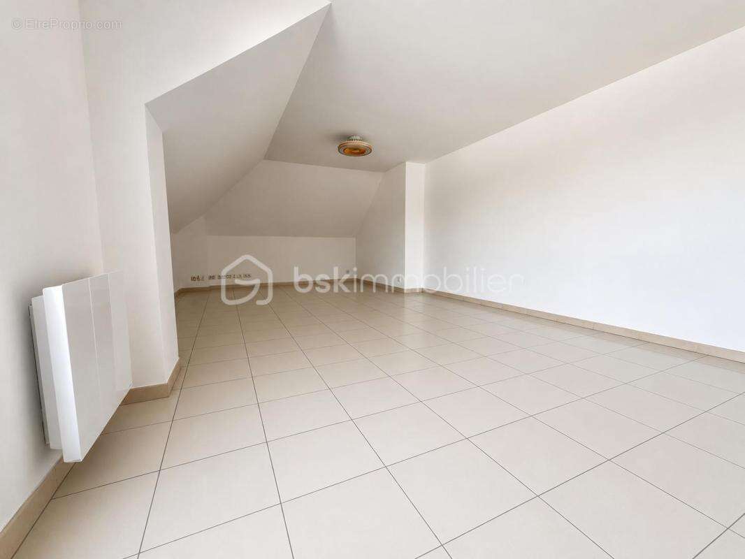Appartement à VEMARS