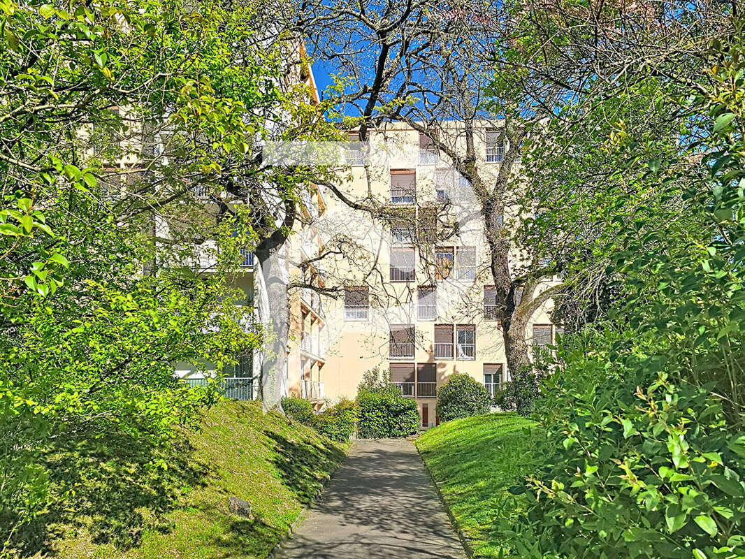 Appartement à COLOMIERS