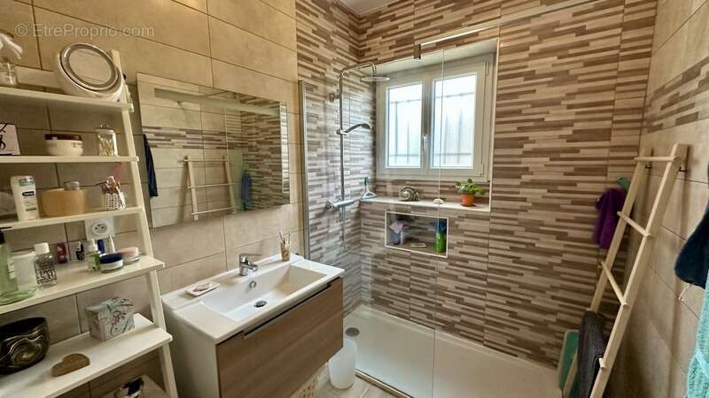 Maison à SAINT-BONNET