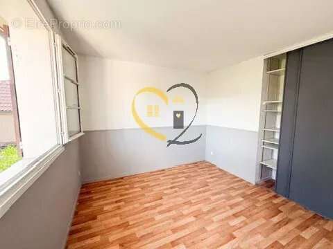 Maison à FONTENAY-LE-FLEURY