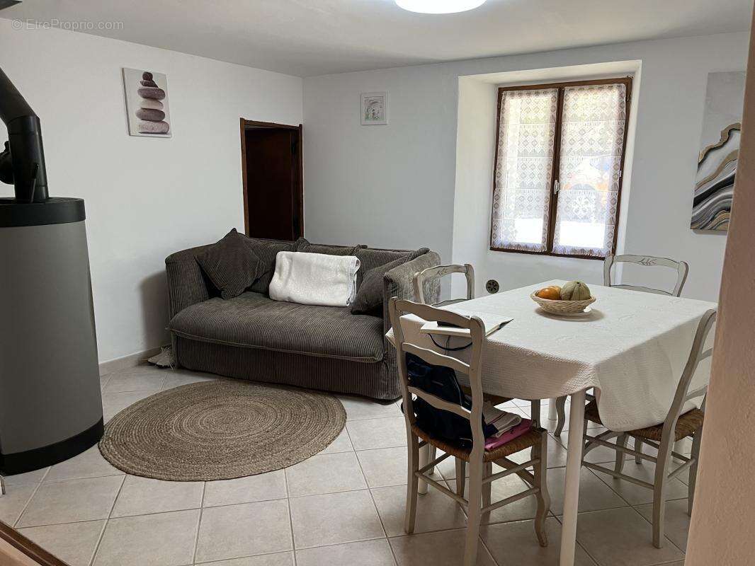 Maison de village rénovée avec terrasse - photo 4