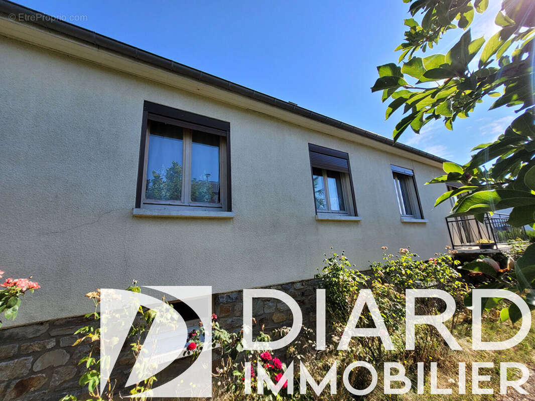Nouveauté en exclusivité Cabinet DIard Immobilier ! Maison T5 idéalement située en plein centre de Chateaubourg - photo 12