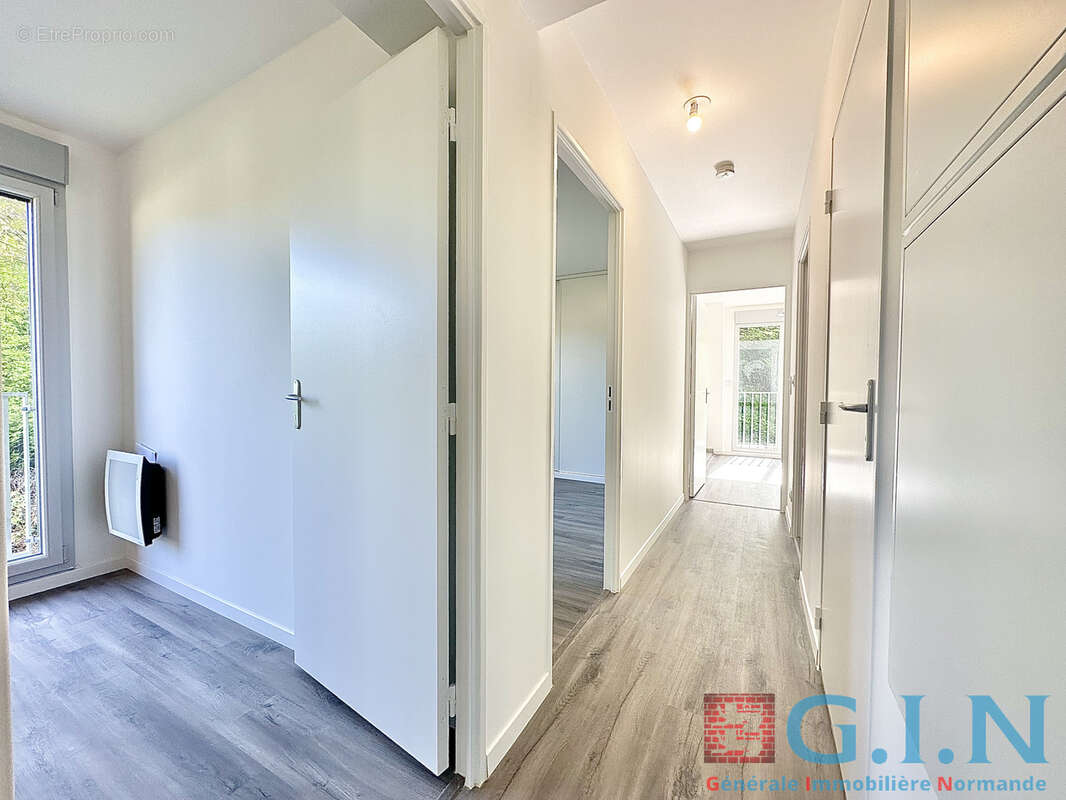 Appartement t4 / secteur est - photo 10