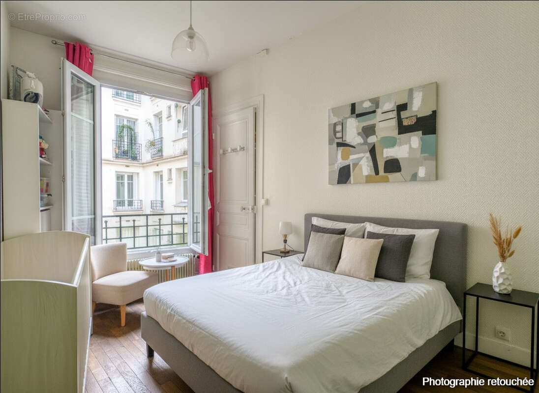 Appartement à LA GARENNE-COLOMBES