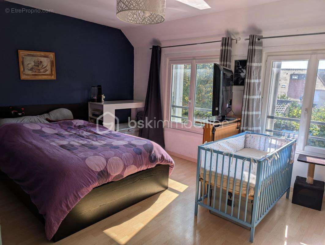 Maison à JOUY-LE-MOUTIER