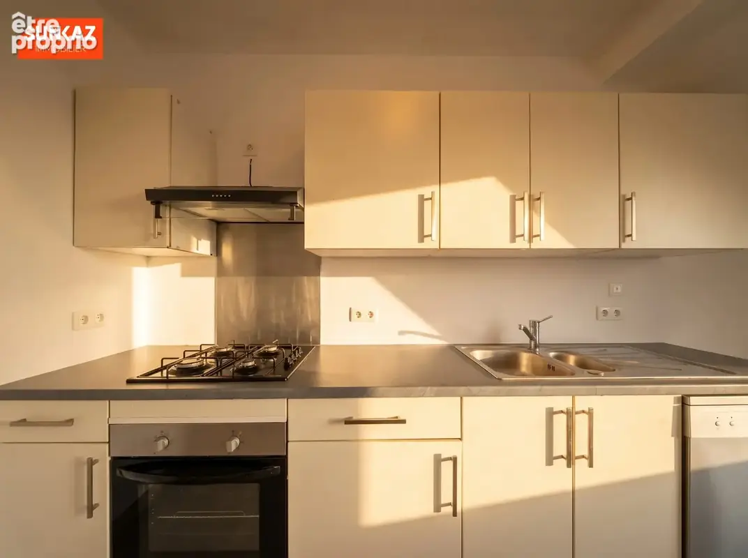 Maison 4 pièces 70 m² à vendre à Saint-Pierre (97410) - photo 3