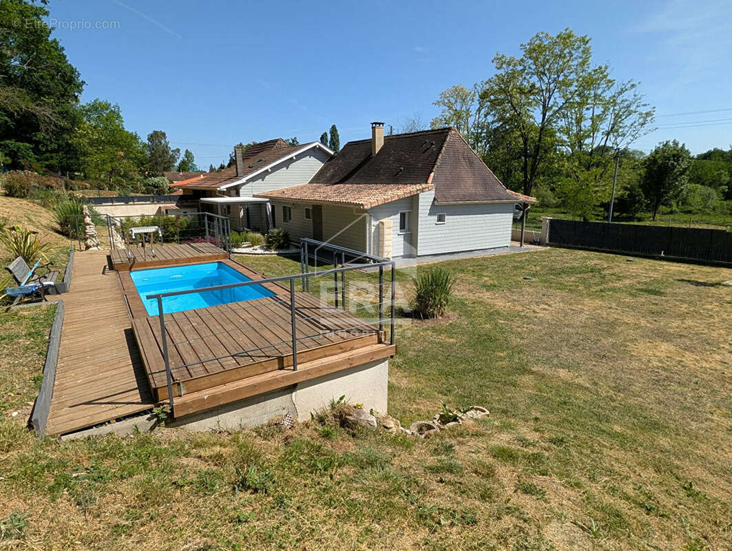 Maison à MONTPON-MENESTEROL