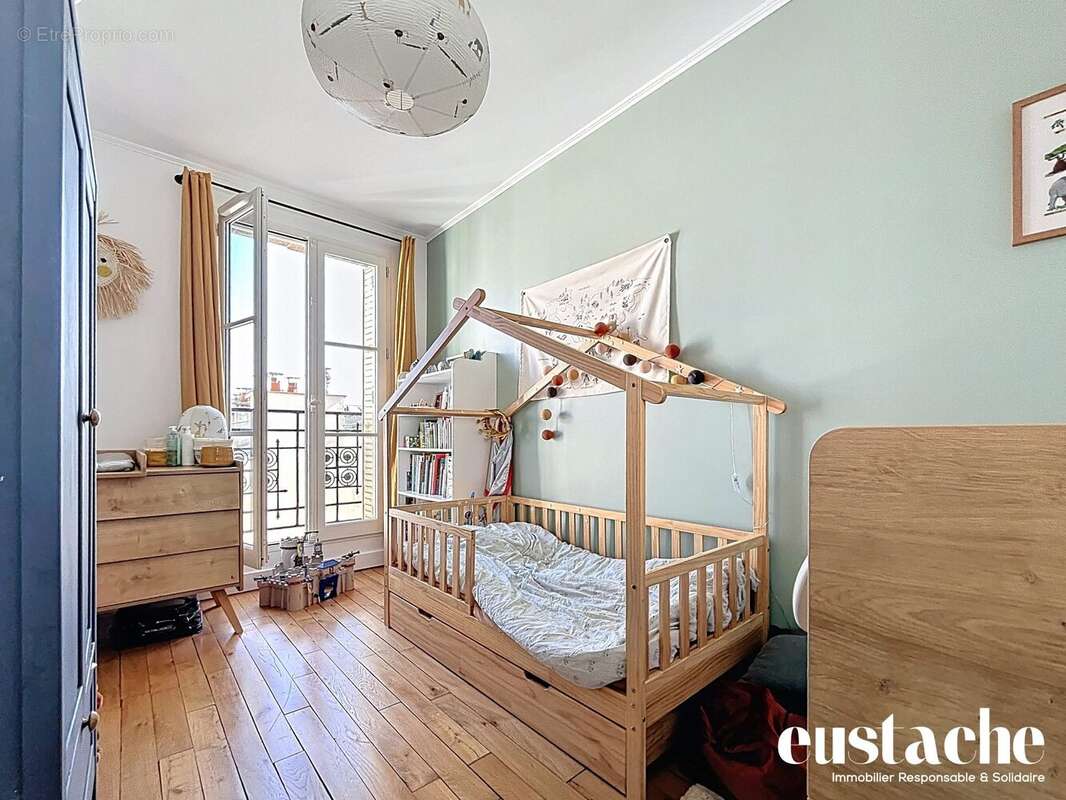 Appartement à PARIS-19E