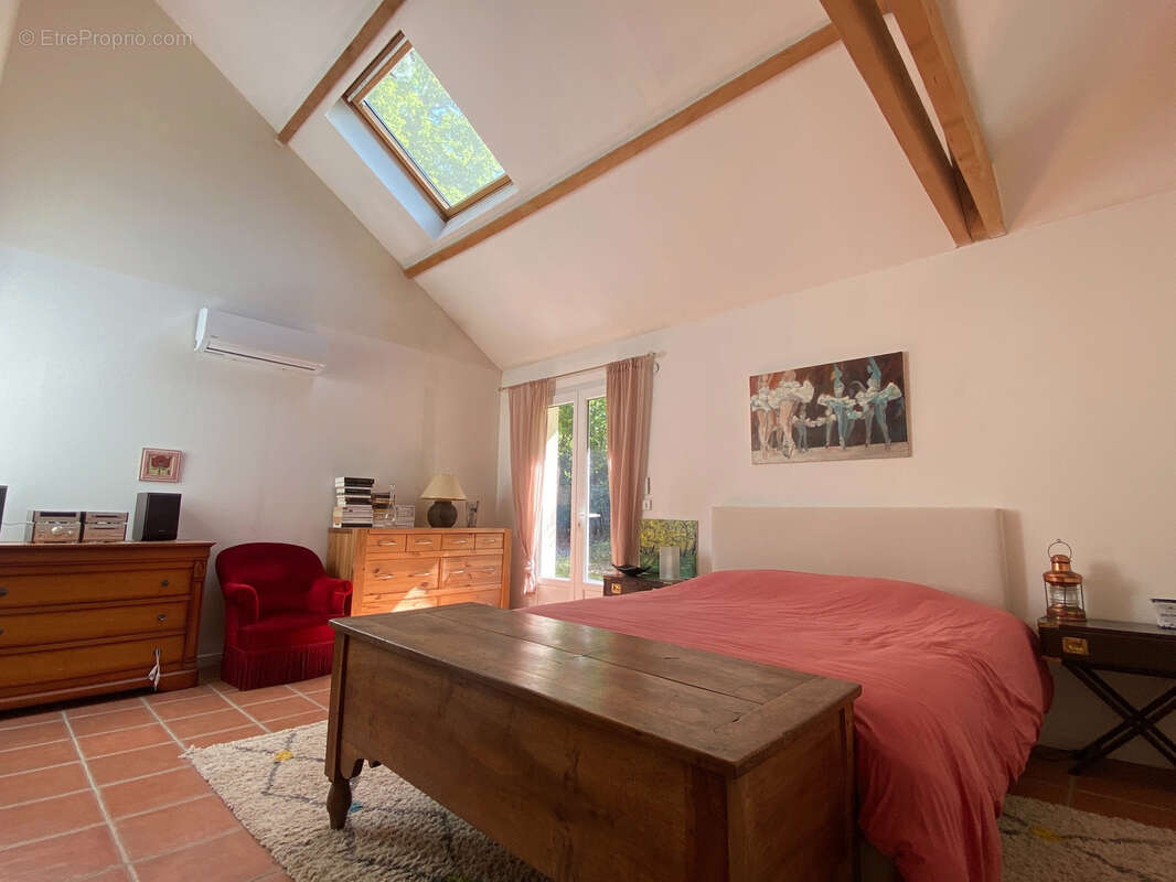 Maison à HOUDAN