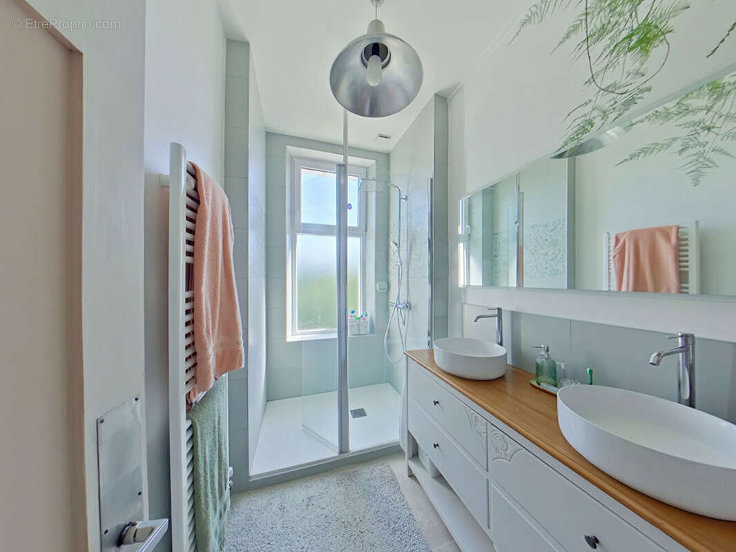 Maison à LE VIGEANT