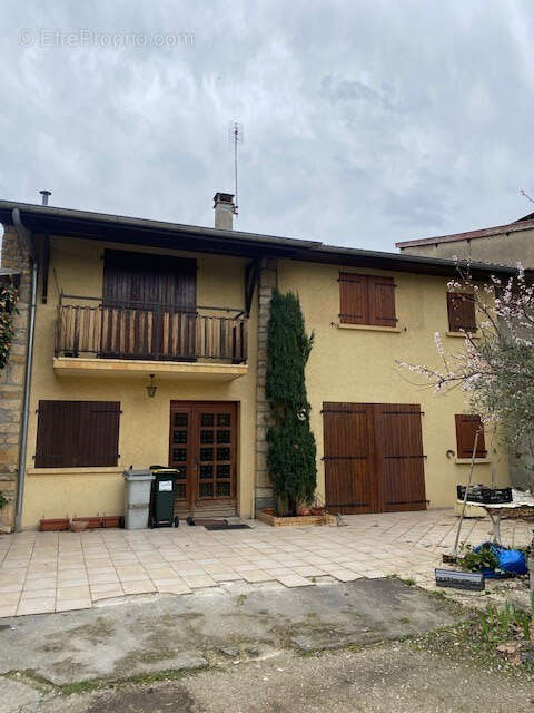 Maison à VAULX-EN-VELIN