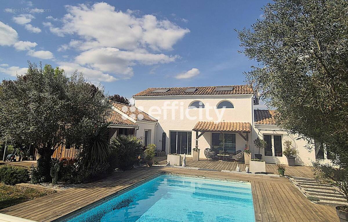 Maison à SAUJON
