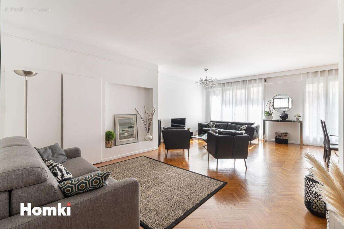 Appartement à MARSEILLE-8E