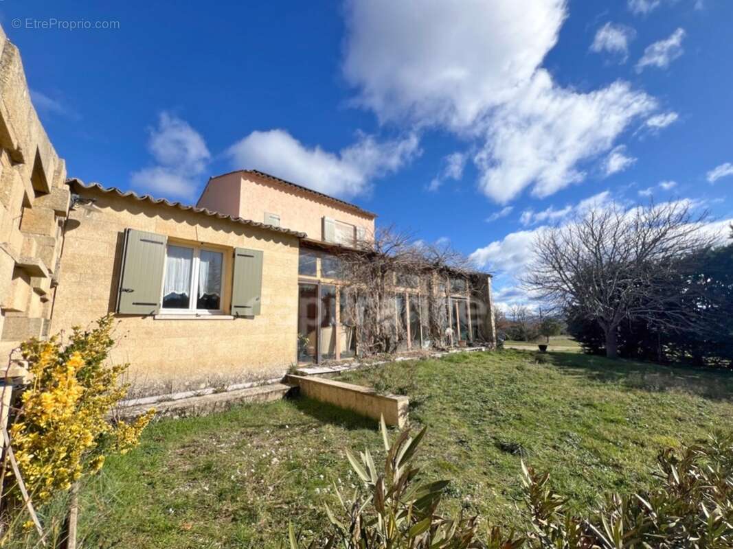 À vendre Villa d’Exception à Reillanne (04110) – 120 m², 5 Pièces, 4 Chambres, Piscine 10x5, Terrain Clos 9 000 m², Calme Absolu - photo 5