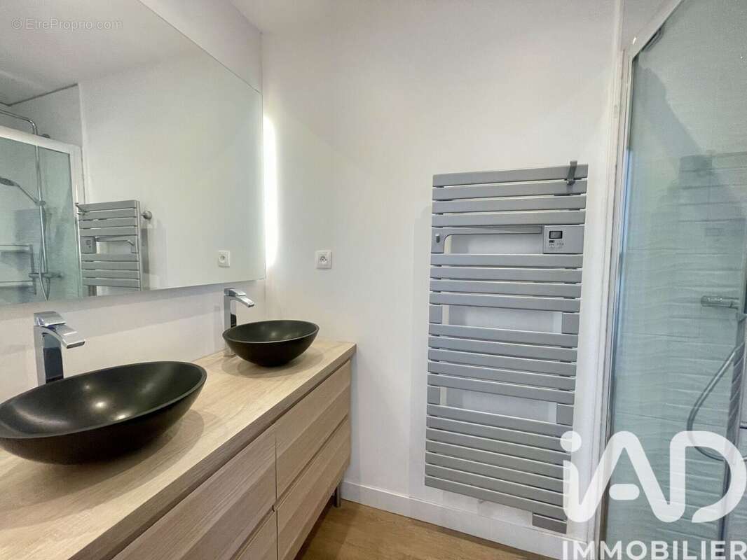 Maison 84 m² à La Londe-Les-Maures  - photo 4