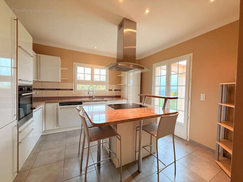 Maison à SAINTE-DODE