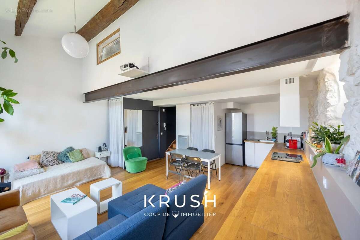 Appartement à MARSEILLE-6E