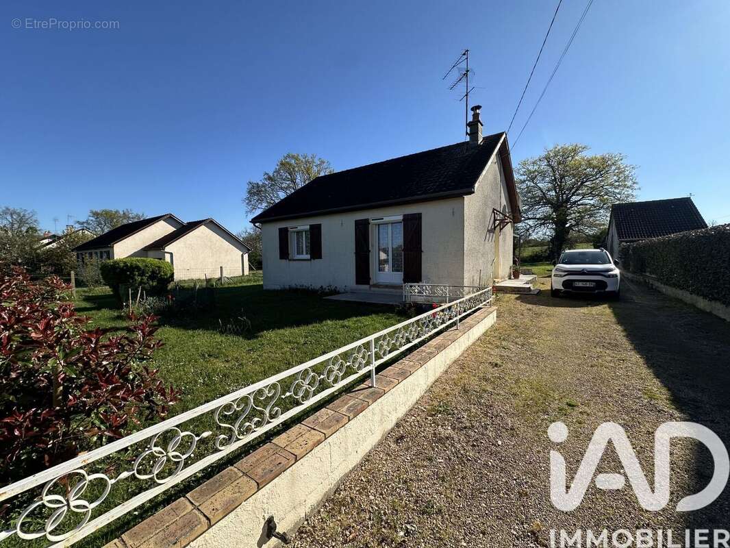 Photo 9 - Maison à CHEZAL-BENOIT