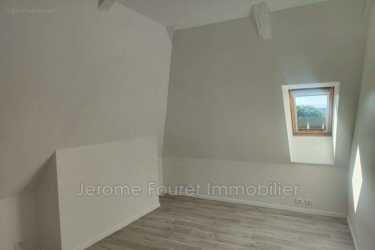 Appartement à NEUVIC