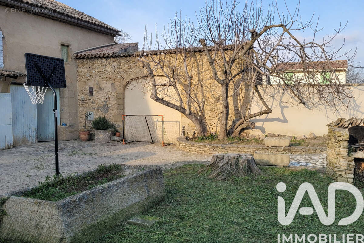 Photo 3 - Maison à ROBION