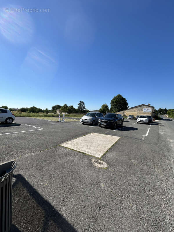 Commerce à SAINT-GERMAIN-DU-PUCH