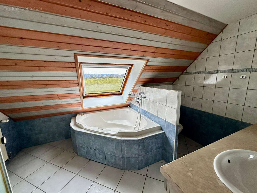 Maison à ESMOULIERES