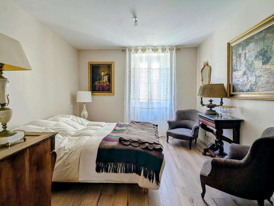 Appartement à CAZERES