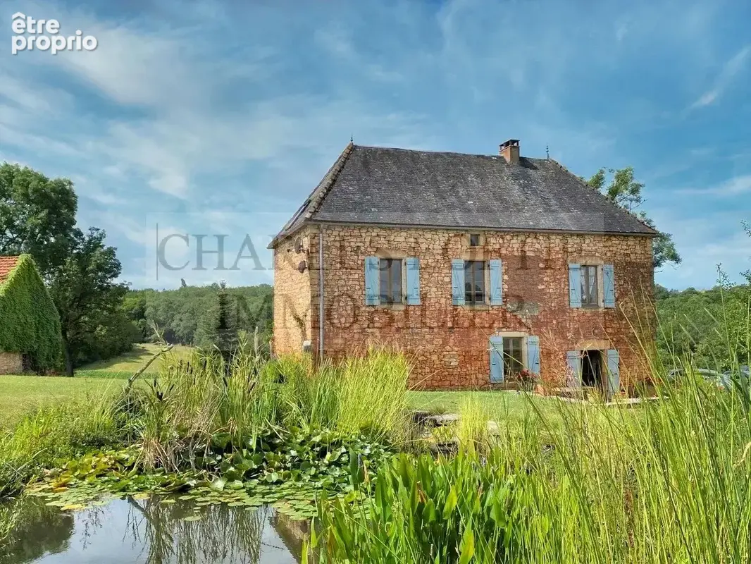Superbe ensemble avec maison, gîte et piscine implanté au coeur de ses 12 hectares - photo 5